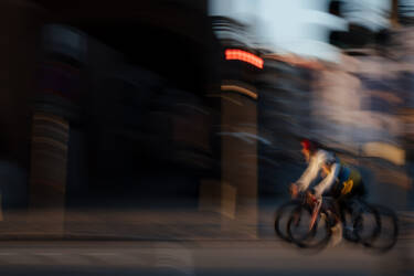 Nikon magazine - Antonia Thomsen  low-light and street nights